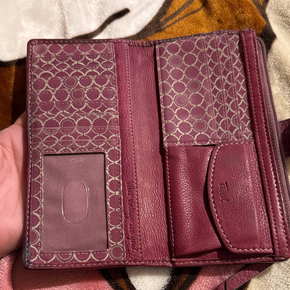 Fossil Red and Purple Wallet - Picture 3 of 3